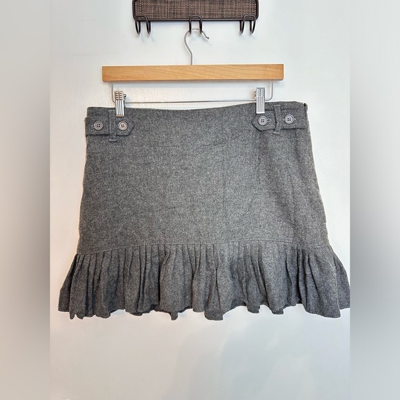 GAP Grey Wool Pleated Button Drop Waist Detail Side Zip Skirt size 10 #1566 - Picture 1 of 5